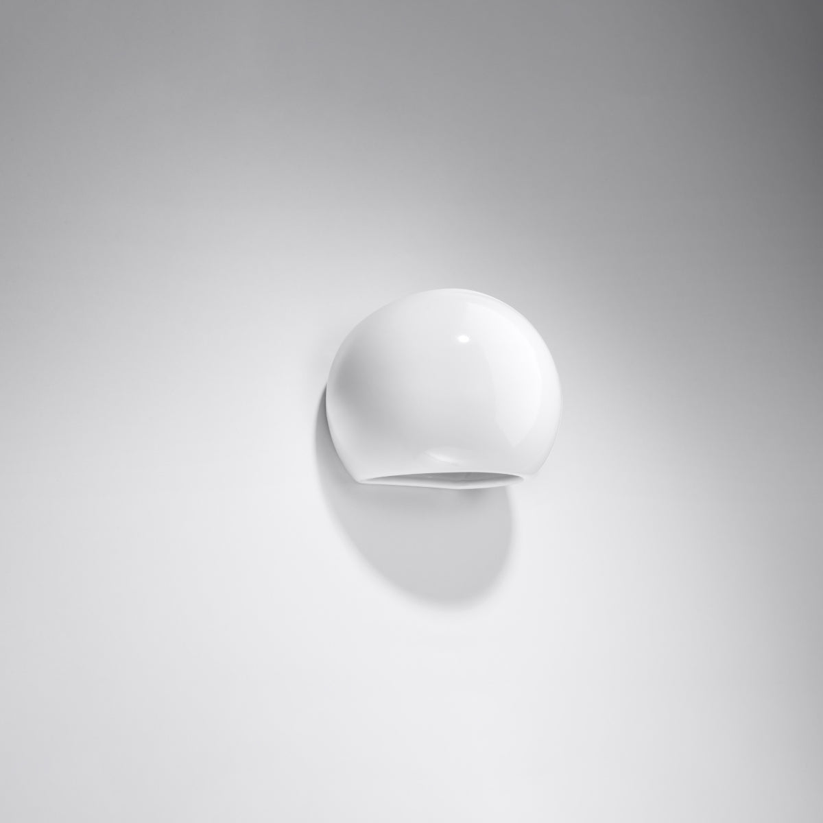 Varnished wall lamp GLOBE white gloss